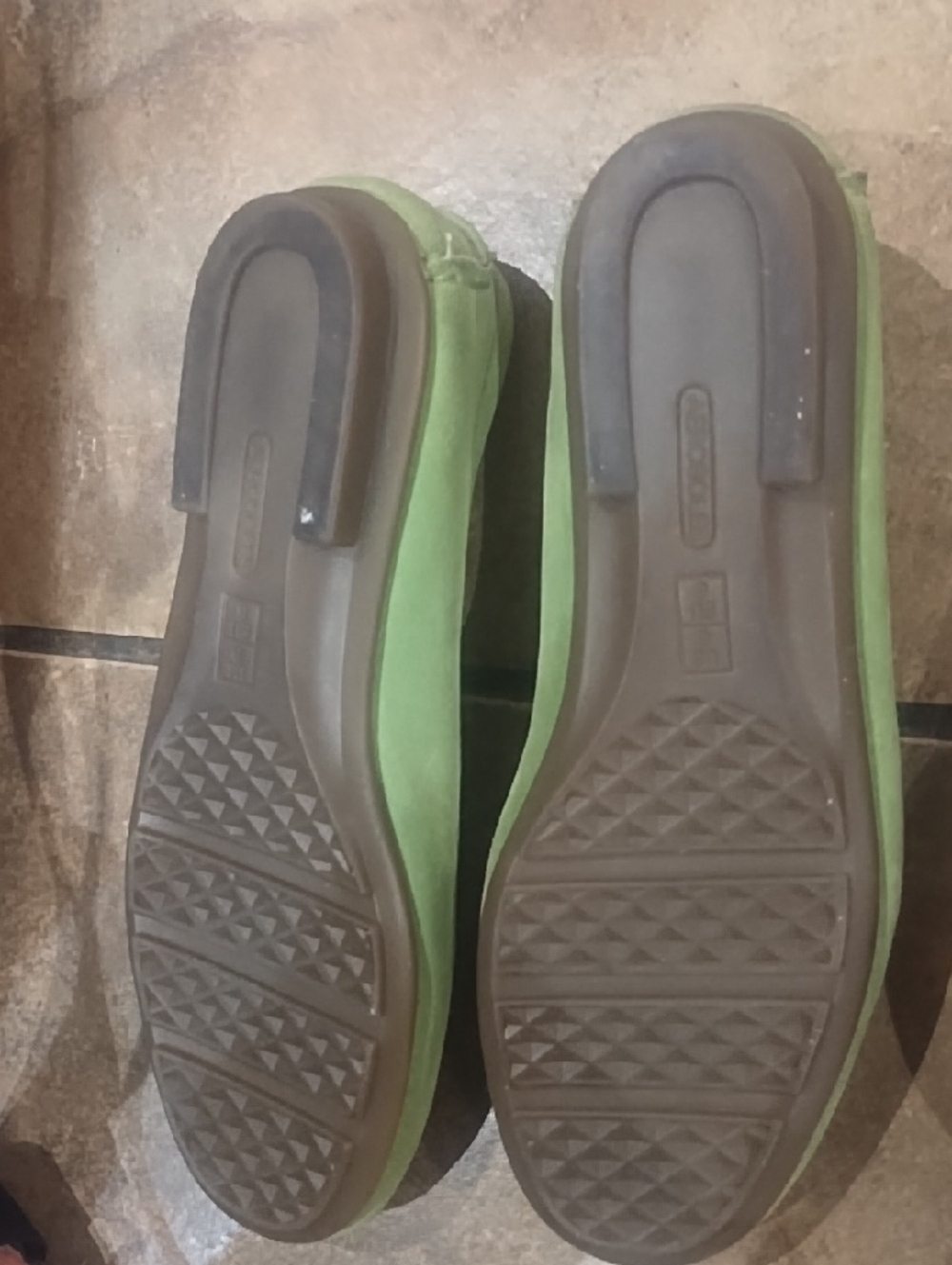 #0132 AEROSOLES 3 Pair Suede Slip-On Loafers in Blue, Red, and Green - Picture 9 of 10